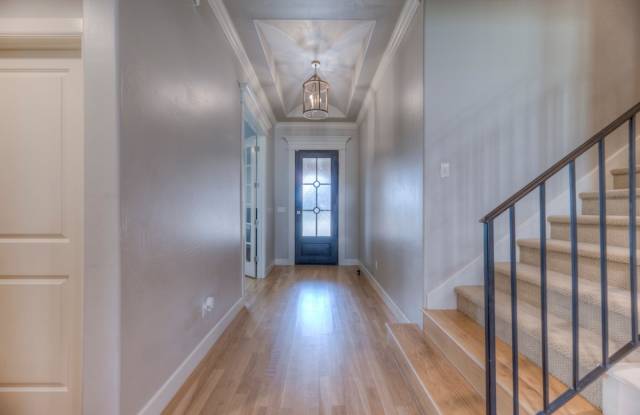 12510 South Maplewood Avenue