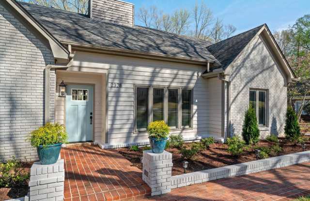 2328 HICKORY FOREST