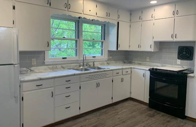 Photo of 1028 West 12th Street