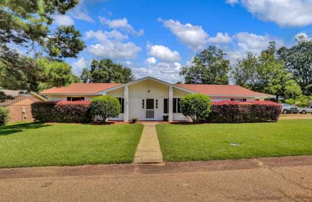 307 Rollingwood Drive - 307 Rollingwood Ave, Brandon, MS 39042