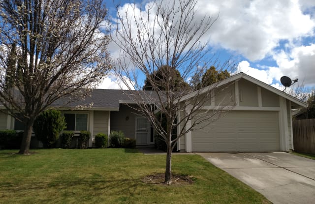 63 Stanislaus Cir - 63 Stanislaus Circle, Sacramento, CA 95831