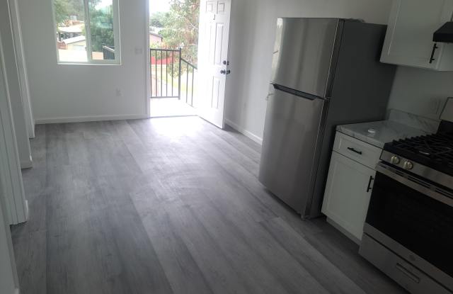 2031 C.n.perry Avenue