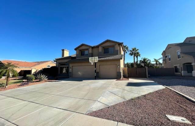 3235 E DEVONSHIRE Court