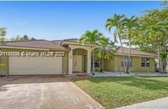 15370 SW 143rd St - 15370 Southwest 143rd Street, Country Walk, FL 33196