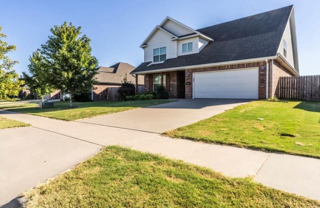 4401 Eggersway  PL - 4401 Southwest Eggersway Place, Bentonville, AR 72713