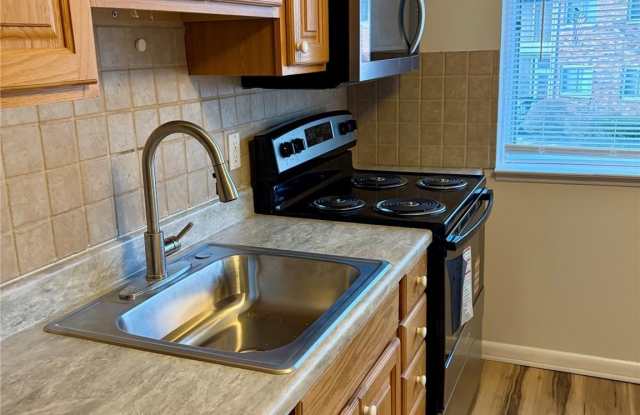 810 Blooming Grove Turnpike unit: 46