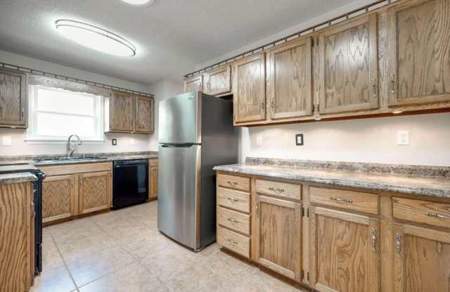 176 Hunters Run Circle NW