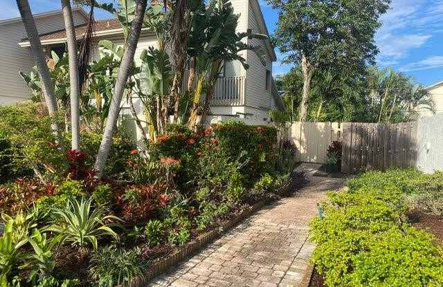 3017 Florida Boulevard