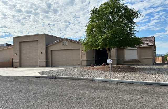 Photo of Winter Furnished Pool Home!