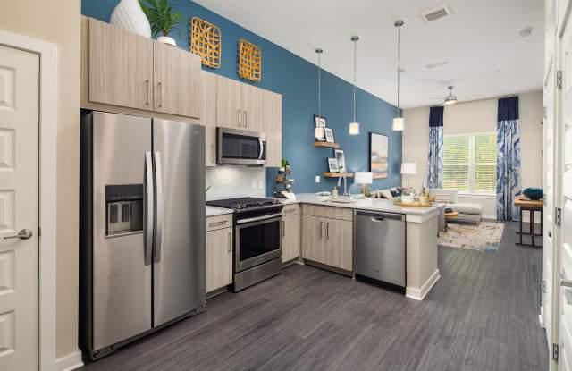 The Edison Sugarloaf Apartments