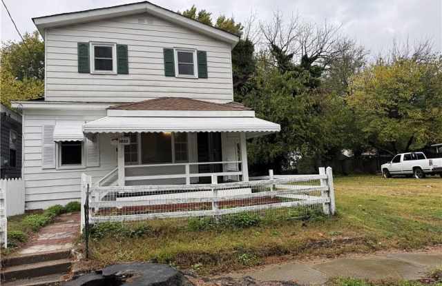 Photo of 1033 32nd Street