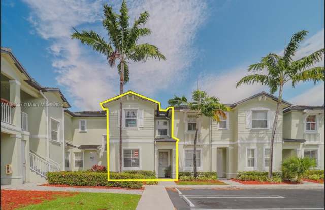 Photo of 2853 SE 1st Dr