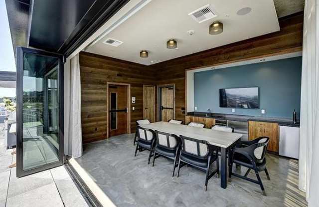 624 Yale