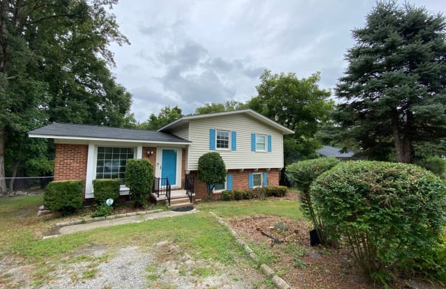 4102 Farmbrooke Dr - 4102 Farmbrooke Drive, Greensboro, NC 27407