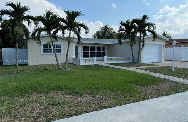 4440 NW 43rd St