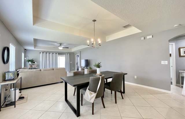 8227 Midnight Sun Ct