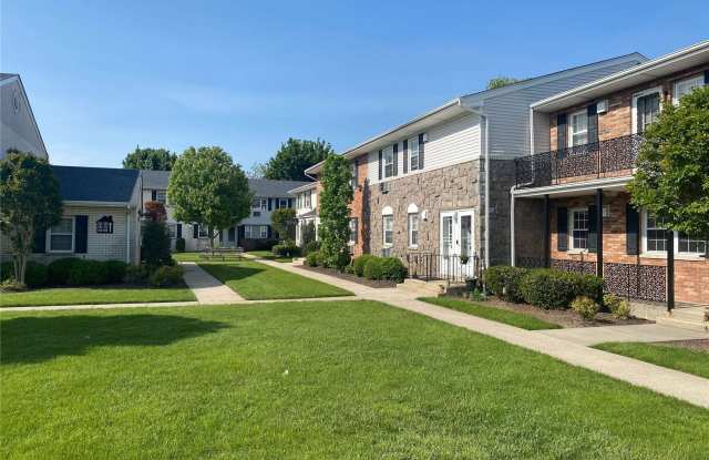 424 Kensington Lane