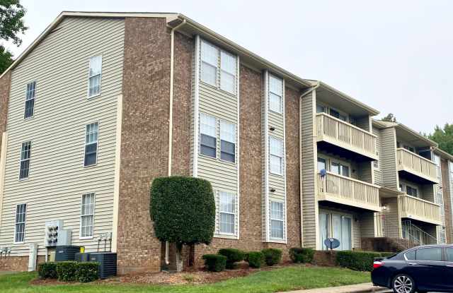 Photo of 3 BEDROOM CONDO. Walking Distance to University of NC-Charlotte