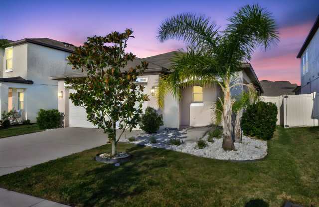 Photo of Beautiful rental located in the sought after Epperson Ranch Community of Wesley Chapel