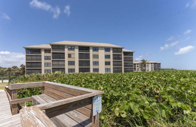 2571 NE Ocean Boulevard