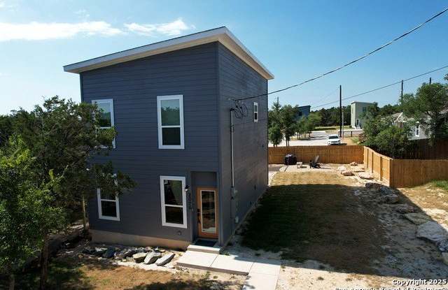 2076 Dry Creek
