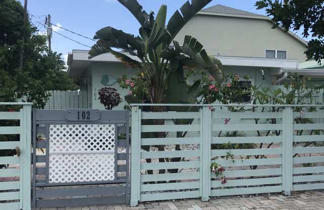 102 9th Ave