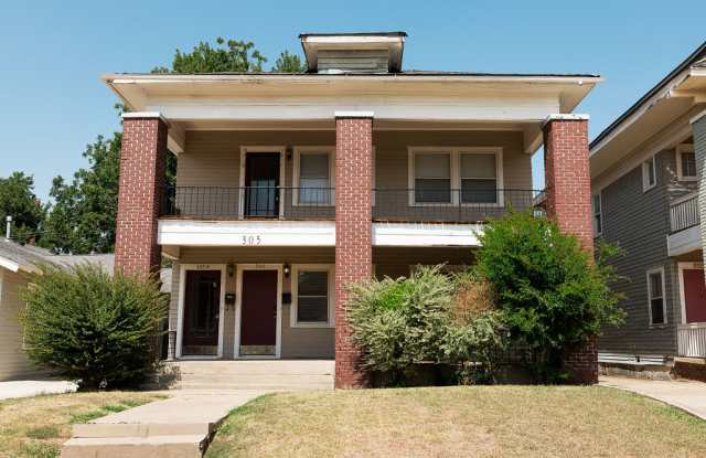 Photo of 305 Northwest 25th Street - 1