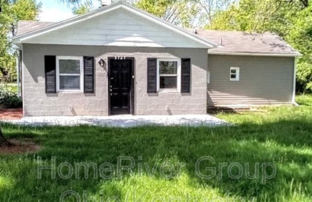 5727 Columbia Rd - 5727 Columbia Avenue, Kings Mills, OH 45040