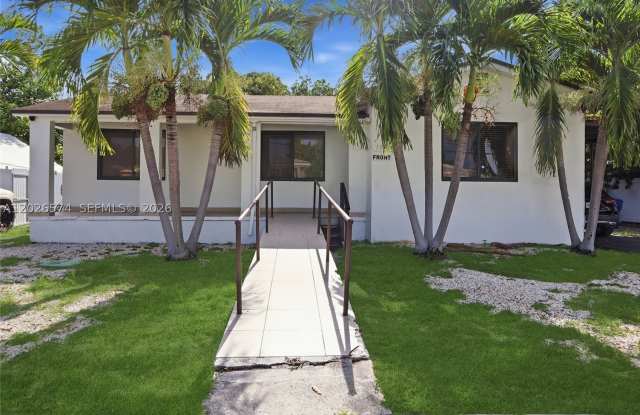 1330 SW 74th Ct