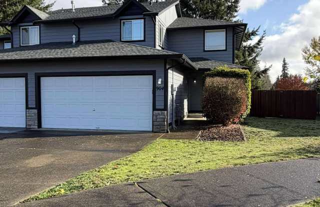 904 Avalon Court Southeast - 1