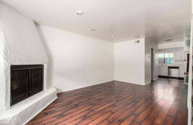 Photo of Old Town Scottsdale townhome- 2 bd 2 bath- W/D- Yard