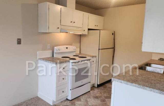 1/2 Off 1st Full Month's Rent! 2 Bedroom 1 Bathroom 2nd Floor Apartment in Tacoma