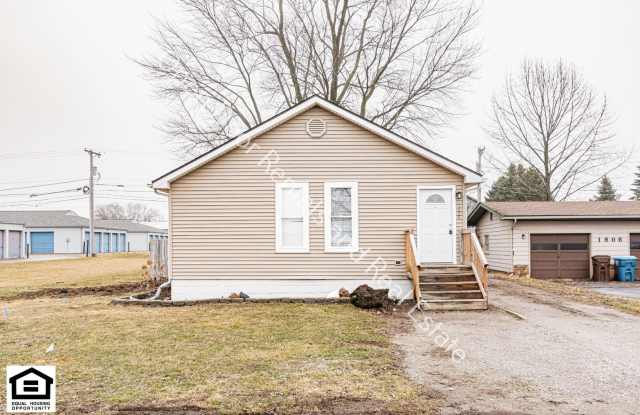 Available now!! ***MOVE IN RENT SPECIAL $550 OFF FIRST MONTH'S RENT!!***