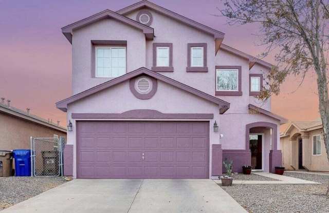 Spacious 3/3 close to NASA / WSMR