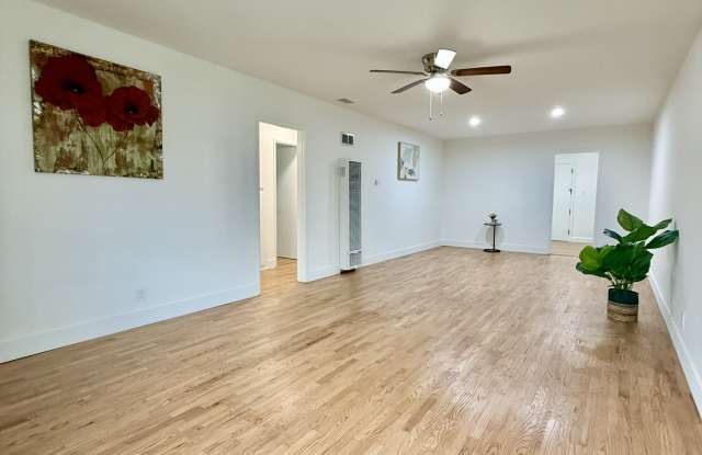 Photo of 1002 E Imperial Ave