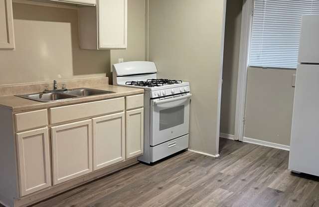 Hershe Street Apartments