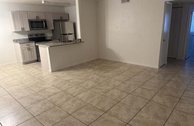 3212 Tree Ridge Lane NE