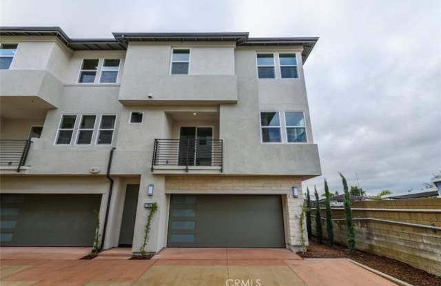 Photo of 1715 W Bushell