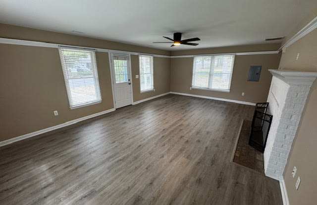 5 Laurel Avenue / Front