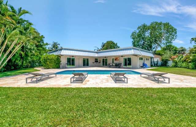 701 NW 11th Avenue