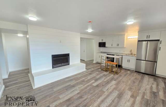 Three Bedroom 2 Bath for Rent!- Pets Allowed.