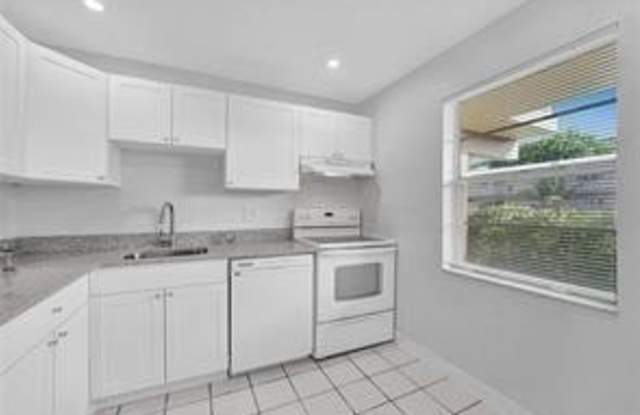 Photo of 7605 NW 5th Pl