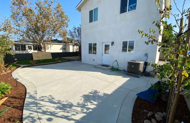 Photo of 4BD/2BA, Private Yard!!