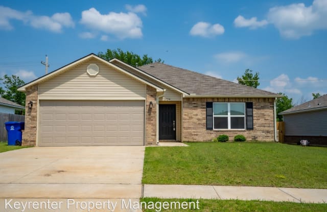 1529 S 31st St - 1529 South 31st Street, Broken Arrow, OK 74014