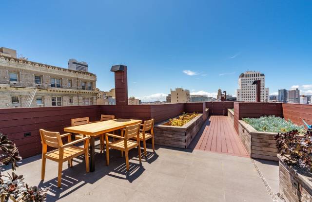 825 Post Street
