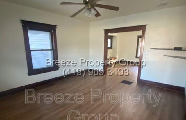 Photo of 1477 South Ave