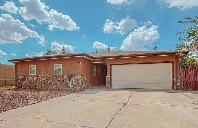 Photo of 1701 Hoffman Drive NE