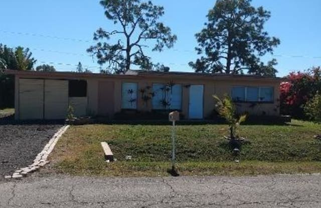 802 Fillmore AVE - 802 Fillmore Avenue, Lehigh Acres, FL 33936