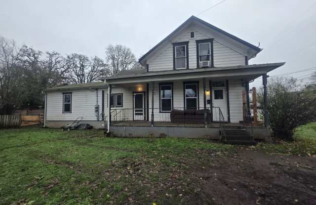634 Southwest Church Street - 1