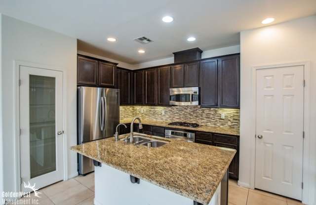 7471 Santo Domingo Avenue